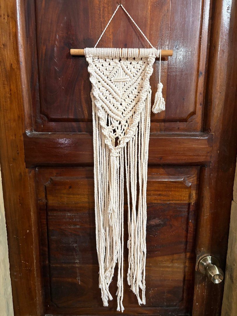 27” macrame (Category: Wall Decor) located in Dipolog. Submitted by playmatesfriend.ph (Listing ID 1398237292, Image 1). Description: .