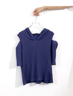 Dotty wool top, 女裝, 上衣, 襯衫- Carousell