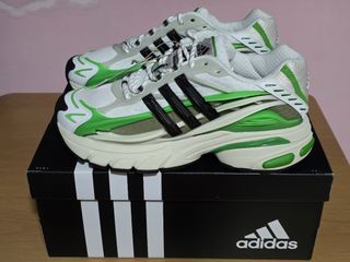 (Category: ) located in . Submitted by soleshype (Listing ID 1398103686, Image 1). Description: .