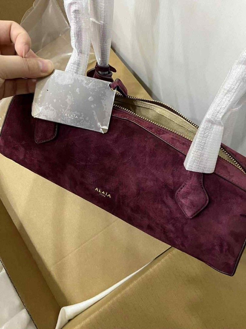 Alaia Le teckel medium in nubuk (Category: Luxury Bags & Wallets) located in Manila. Submitted by kikaylux (Listing ID 1398265770, Image 3). Description: Alaia le teckel medium nubuk SUEDE LEATHER For PRE ORDER ONLY.