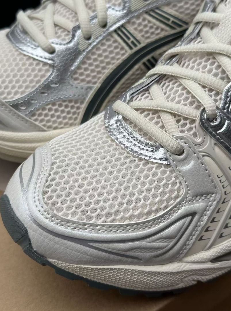 ASICS Gel-Kayano 14 running shoes white, black and silver (Category: Sneakers) located in Singapore. Submitted by shnexz1521 (Listing ID 1398300680, Image 3). Description: Size：36-45 Brand new in box.