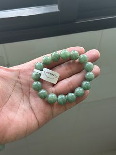 (Category: ) located in . Submitted by Jadeite88 (Listing ID 1398193257, Image 1). Description: .