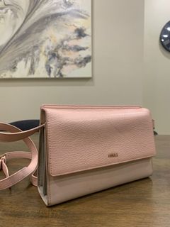 (Category: ) located in . Submitted by nad.preloved (Listing ID 1398173347, Image 1). Description: .