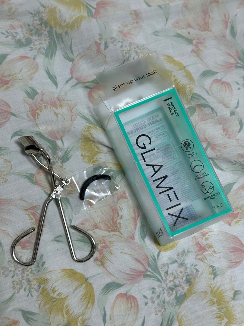 Glamfix Maxi Curl Lash Curler (Category: Makeup) located in Cainta. Submitted by sploot1 (Listing ID 1398309637, Image 2). Description: Used a few times. Gusto ko lang matry yung viral sa tiktok to see kung ano yung hype. No damages item is cleaned and good as new. RFS Declutter 4 eyelash curlers ko Can do meetups sa vista verde, manggahan, karangalan village Can do shipping via lalamove, grab, j&t, flash Gcash payment only via shipping .