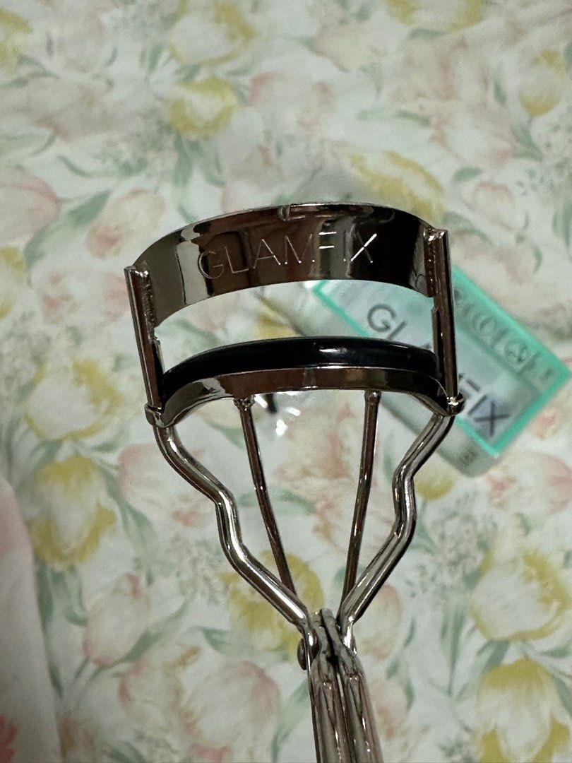 Glamfix Maxi Curl Lash Curler (Category: Makeup) located in Cainta. Submitted by sploot1 (Listing ID 1398309637, Image 1). Description: Used a few times. Gusto ko lang matry yung viral sa tiktok to see kung ano yung hype. No damages item is cleaned and good as new. RFS Declutter 4 eyelash curlers ko Can do meetups sa vista verde, manggahan, karangalan village Can do shipping via lalamove, grab, j&t, flash Gcash payment only via shipping .