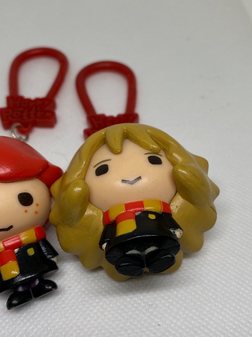 Harry Potter Hermione and Ron Keychain (Category: Western Merchandise) located in Mandaluyong City. Submitted by baboools (Listing ID 1398296237, Image 3). Description: .