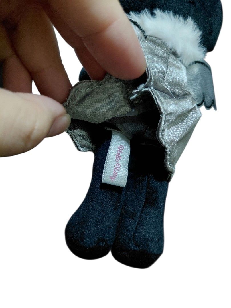Hello Kitty Black Angel Plush Charm (Category: Plushies & Soft Toys) located in Navotas City. Submitted by sanrio_galore (Listing ID 1398341566, Image 3). Description: Are you a Hello Kitty collector that's a bit tight on budget? Want something that's affordable and yet has good quality? Introducing the New black gogogal-inspired kitty mascots! ■still open for Pre-order ■NOT sanrio licensed but definitely has good quality and style ■price mention
