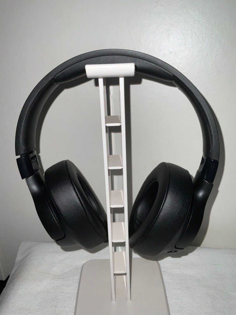 JBL Tune 760NC (unsealed) (Category: Headphones & Headsets) located in Manila. Submitted by 2025.gadgetspot (Listing ID 1384691423, Image 3). Description: selling for 4,800 - price still negotiable, unsealed brandnew & authentic from US. - unregistered. - no issues at all & never been used can do meetups / shipping 📍qc pm if interested..