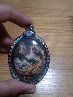 (Category: ) located in . Submitted by lettinggomycollection (Listing ID 1398264872, Image 1). Description: .