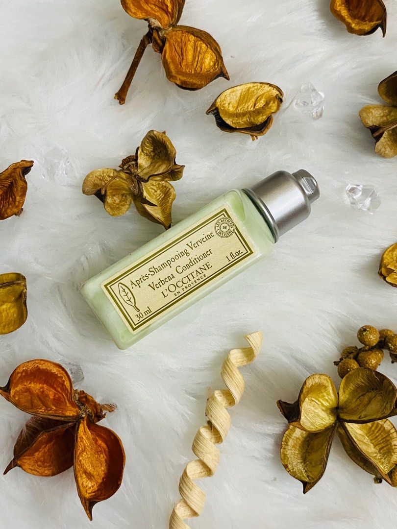 LOCCITANE VERVEINE BATH SET (Category: Bath) located in Pagsanjan. Submitted by lavishbyji22912 (Listing ID 1398177355, Image 2). Description: Authentic brand new 30ML sold as set see photos.