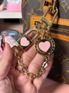 (Category: ) located in . Submitted by Momoring97 (Listing ID 1398253819, Image 1). Description: .