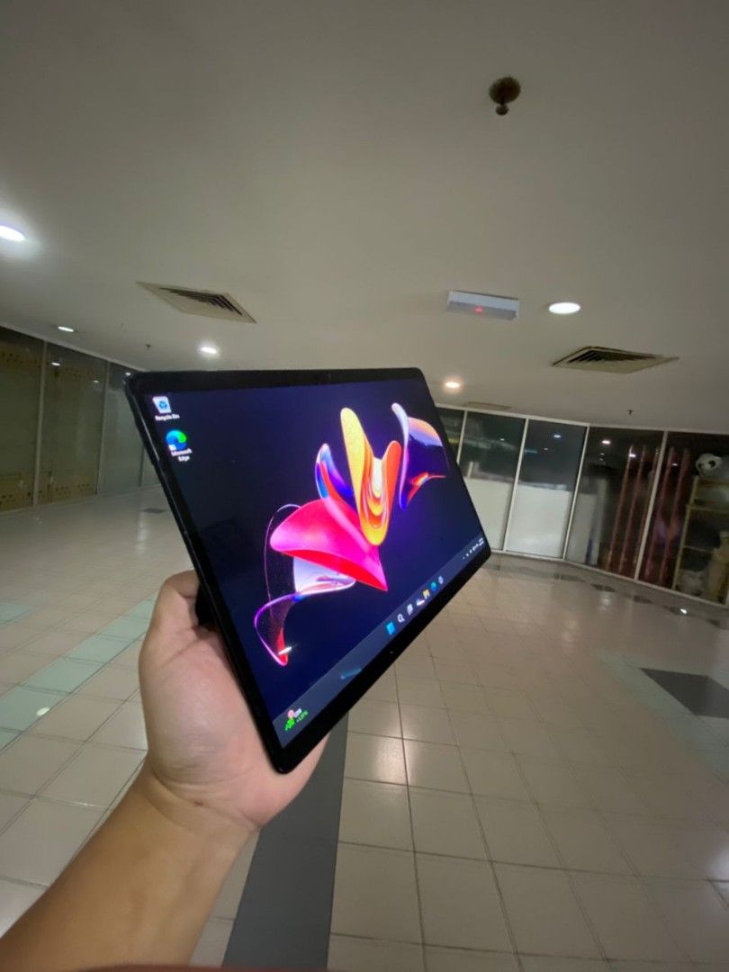 Microsoft Surface Tablet (Category: Laptops & Notebooks) located in Petaling Jaya. Submitted by pakarjualsurface (Listing ID 1398253541, Image 2). Description: SURFACE PRO X!!! black edition!! FREE BLUETOOTH KEYBOARD FREE ORIGINAL ADAPTER 256GB STORAGE!! 8GB RAM!!! 3 MONTH WARRANTY!!! BLACK EDITION! NICE MODERN STYLE CAN PAY BY SHOPPEPAYLATER😍😍😍😍😍 BOLEH DATANG KEDAI!!BOLEH POSTAGE(FREE POSTAGE) JUST Walk in to my shop😍😍😍😍 Just pm me yaaa