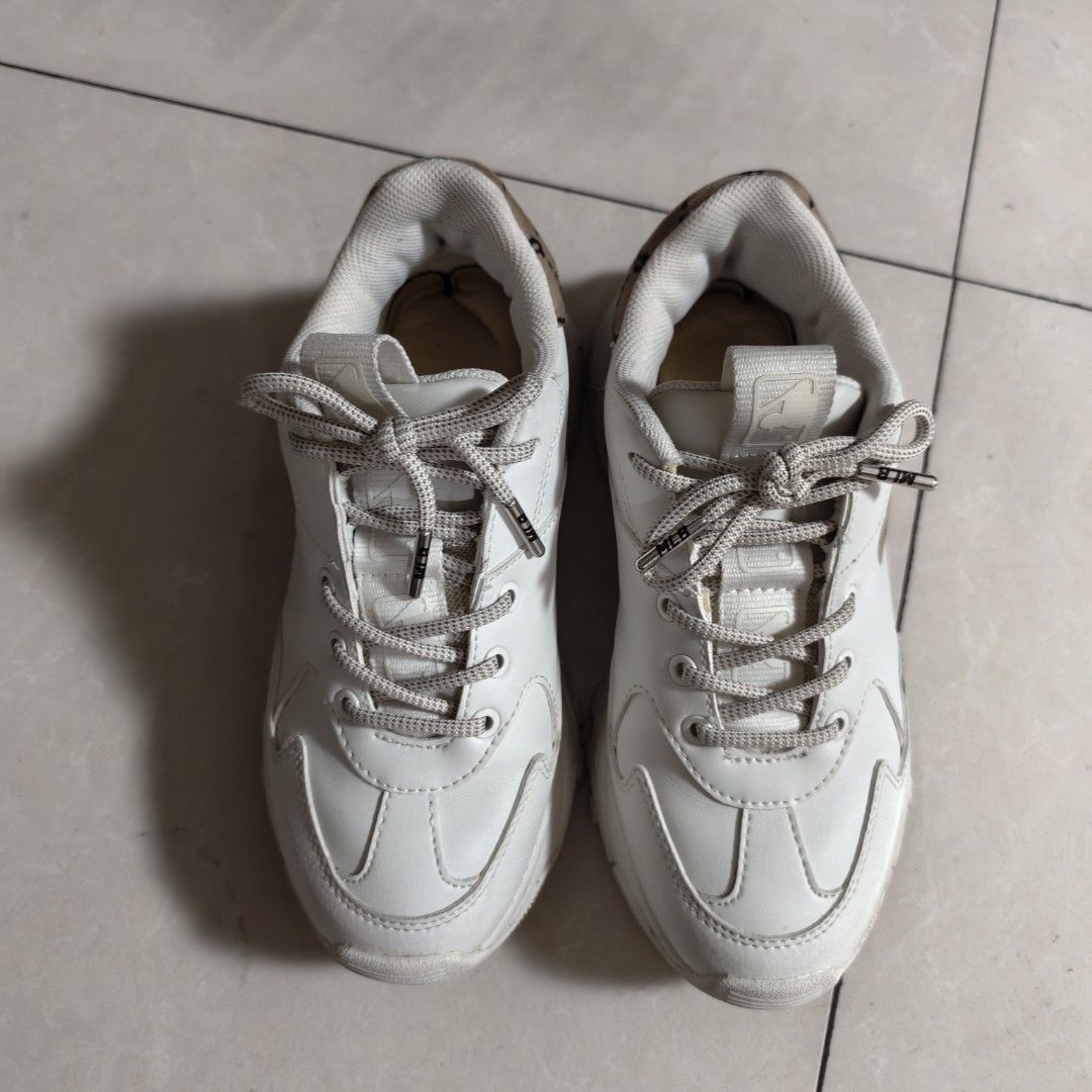 MLB Boston White Sneakers size 36.5 (Category: Sneakers) located in Manila. Submitted by annecale (Listing ID 1398321538, Image 1). Description: bought it around 6k from hk - White sneakers - Chunky sole - MLB Boston logo detail - Light grey laces - Patterned inner lining - Good condition.