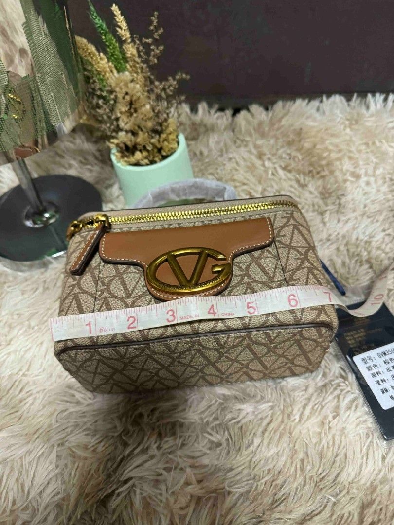 Monogram vanity bag (Category: Luxury Bags & Wallets) located in Manila. Submitted by joanparungao012022 (Listing ID 1398344084, Image 3). Description: bags from Hk good as gifts for christmas unbeatable quality and prices with dust bag details are posted shipping fee not included -NGA-.