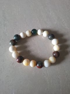 (Category: ) located in . Submitted by simplygem (Listing ID 1398209838, Image 1). Description: .