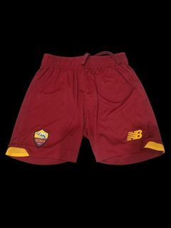(Category: ) located in . Submitted by yosneakers (Listing ID 1398270786, Image 1). Description: .