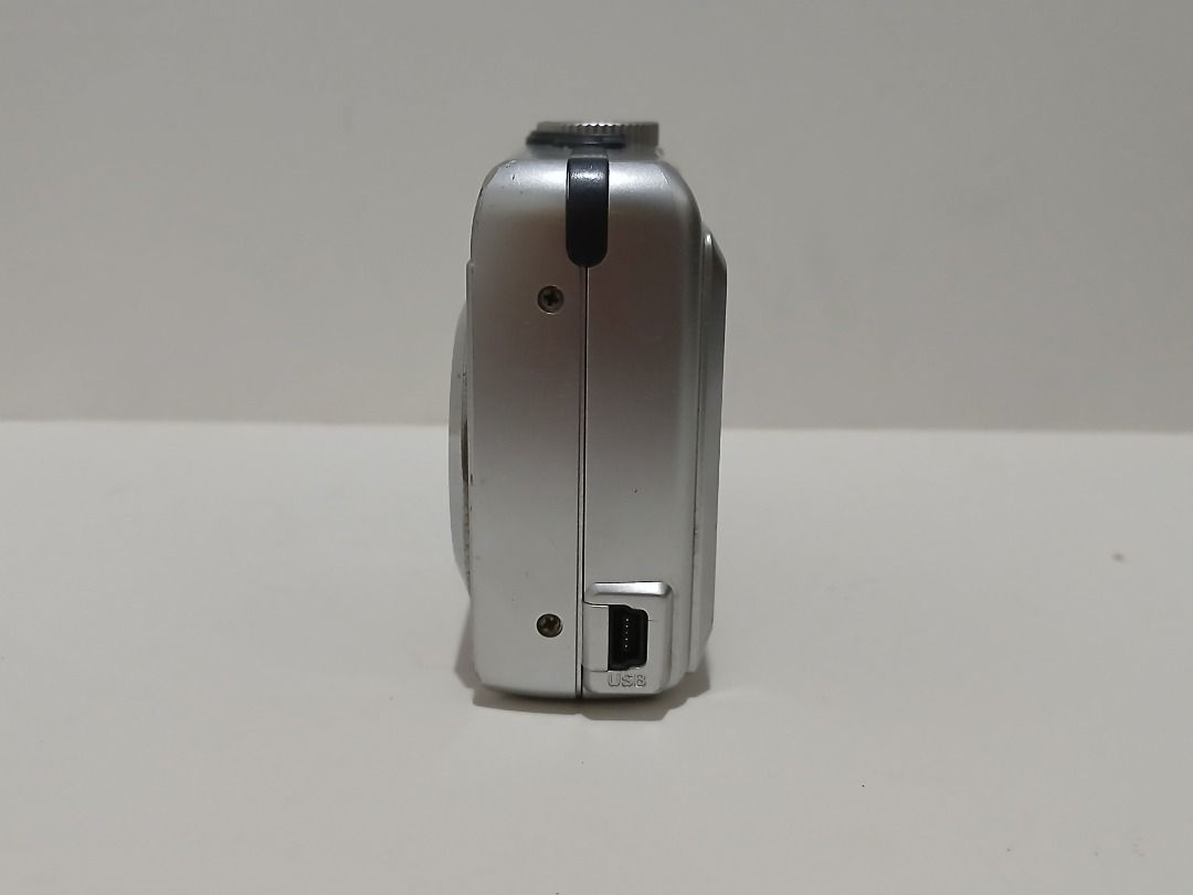 Olympus FE-15 Digital Camera (defective) (Category: Cameras) located in Caloocan City. Submitted by ishfilmss1201 (Listing ID 1398258843, Image 3). Description: - Olympus FE-15 Digital Camera - 6.0 Megapixel Resolution - Built-in Flash - Zoom Lens - Silver Finish - LCD Screen - Power Button - Menu Button - USB Port 🚚 Mode of delivery: J&T / Lalamove 🏦 Mode of payment: Gcash 📍 Location: Bagong Silang, Caloocan City See my profile for more camer