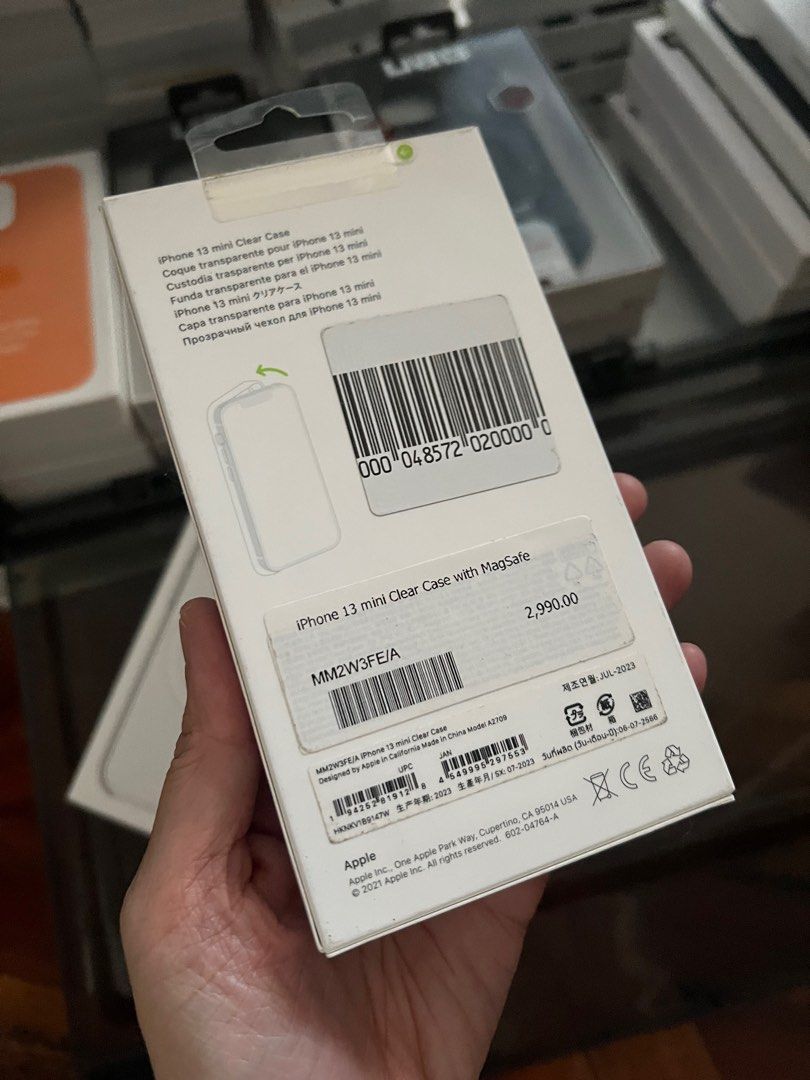 Original Apple Clear MagSafe Case for iPhone 13 Mini (Category: Cases & Sleeves) located in Manila. Submitted by razelysonn (Listing ID 1398242372, Image 3). Description: 1,300 each fixed price :).
