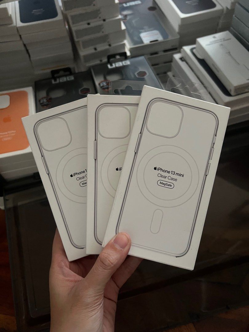 Original Apple Clear MagSafe Case for iPhone 13 Mini (Category: Cases & Sleeves) located in Manila. Submitted by razelysonn (Listing ID 1398242372, Image 1). Description: 1,300 each fixed price :).