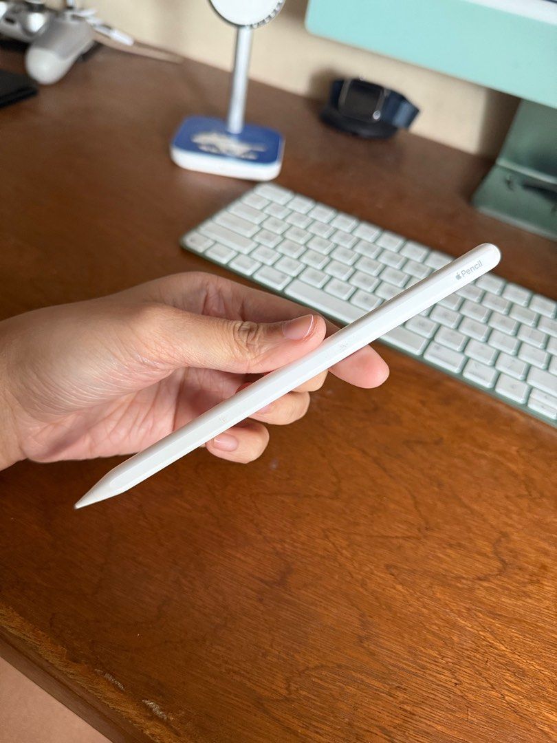 Original Apple Pencil 2 / 2nd generation FIXED PRICE (Category: Other Mobile & Gadget Accessories) located in Manila. Submitted by razelysonn (Listing ID 1398204409, Image 1). Description: FIXED PRICE 101% original - all features perfectly working - double tap ✅ Location: Binondo manila.