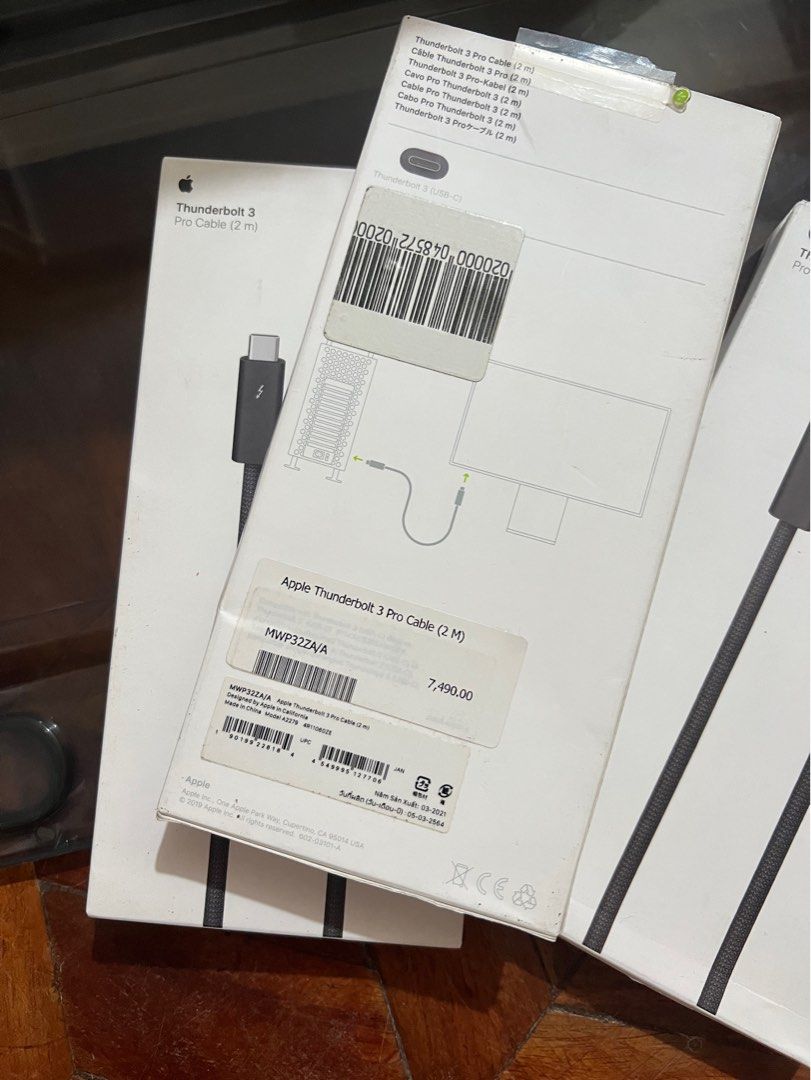 Original Apple Thunderbolt 3 Pro Cable ( 2 meters ) (Category: Chargers & Cables) located in Manila. Submitted by razelysonn (Listing ID 1398243424, Image 2). Description: 3pcs left fixed price :).