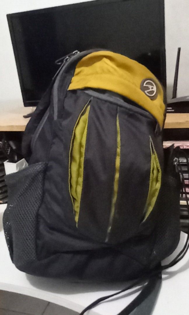 Original Hawk Weekender Backpack 48hr bag (Category: Backpacks) located in Taytay. Submitted by decluttering_is_fun_by_dr_a (Listing ID 1398263513, Image 1). Description: unused original backpack for women or kids has laptop sleeve (can fit 13 in) multiple pockets navy blue.