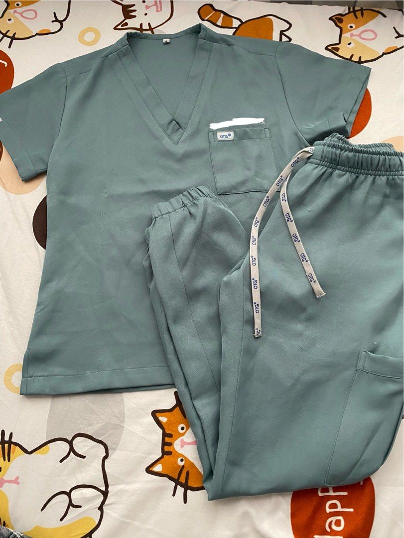 OTG SCRUBS (Category: Activewear) located in Quezon City. Submitted by dan.bam (Listing ID 1398177911, Image 1). Description: OTG SCRUBS - twill fabric Slightly used - see 3rd pic for minimal flaw Bought this for 1.6k Rfs:I have too many scrubs already Has embroidery! Otg staff said they remove embroidery names for only 100 php LOCATION: QC can do same day delivery via lalamove & regular shipping through j&t .