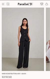 (Category: ) located in . Submitted by clothesanewlife (Listing ID 1398280679, Image 1). Description: .