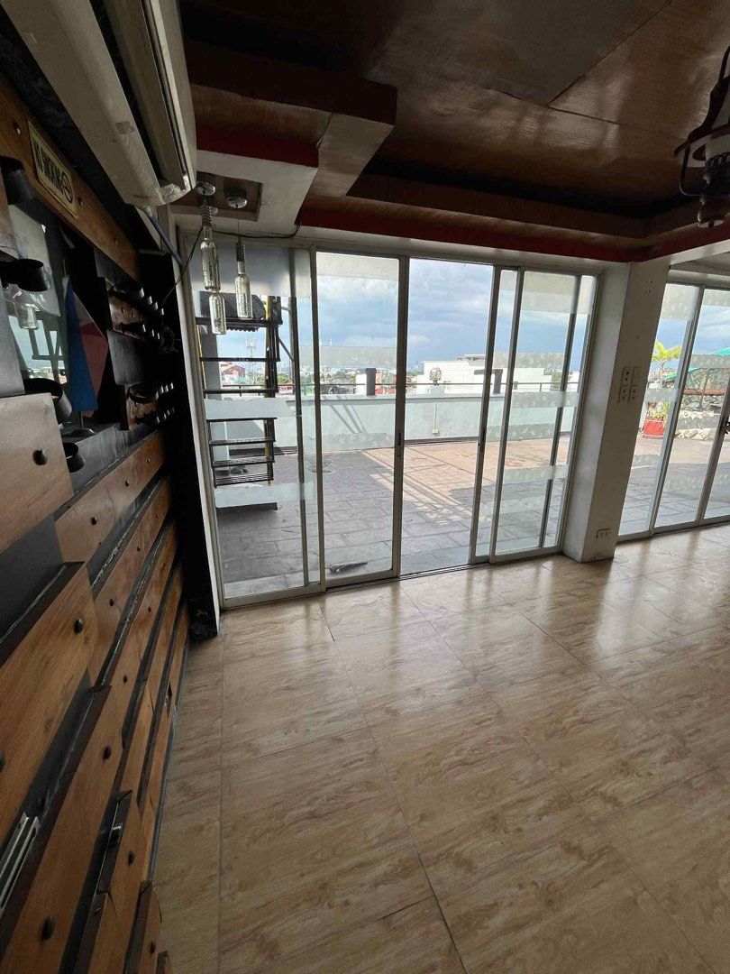PENTHOUSE UNIT FOR RENT - MOONWALK, PARANAQUE (Category: Room Rentals) located in Manila. Submitted by annaang97 (Listing ID 1398245083, Image 2). Description: ✨ PENTHOUSE UNIT FOR RENT AT MOONWALK, PARAÑAQUE ✨ 📍Location: 15303 Rodriguez Ave. corner Daang Batang Street, San Agustin Village, Moonwalk, Parañaque 📍 Corner property at a HIGHLY COMMERCIAL area ‼️ 📍 May BDO, China Savings Bank, and McDonalds beside and in front of the property 📍May