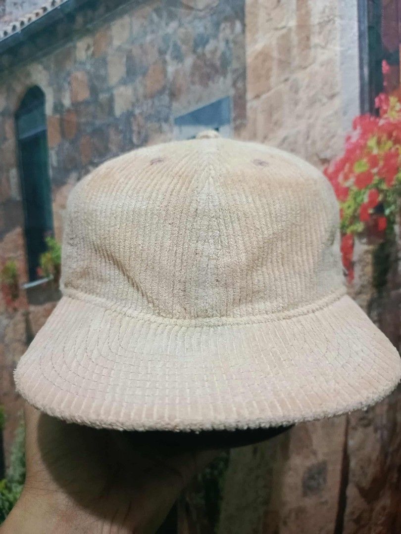 Plain Corduroy brown adjustable cap (Category: Caps & Hats) located in Valenzuela. Submitted by shs.by.marc (Listing ID 1398170319, Image 1). Description: Location : Karuhatan Valenzuela.