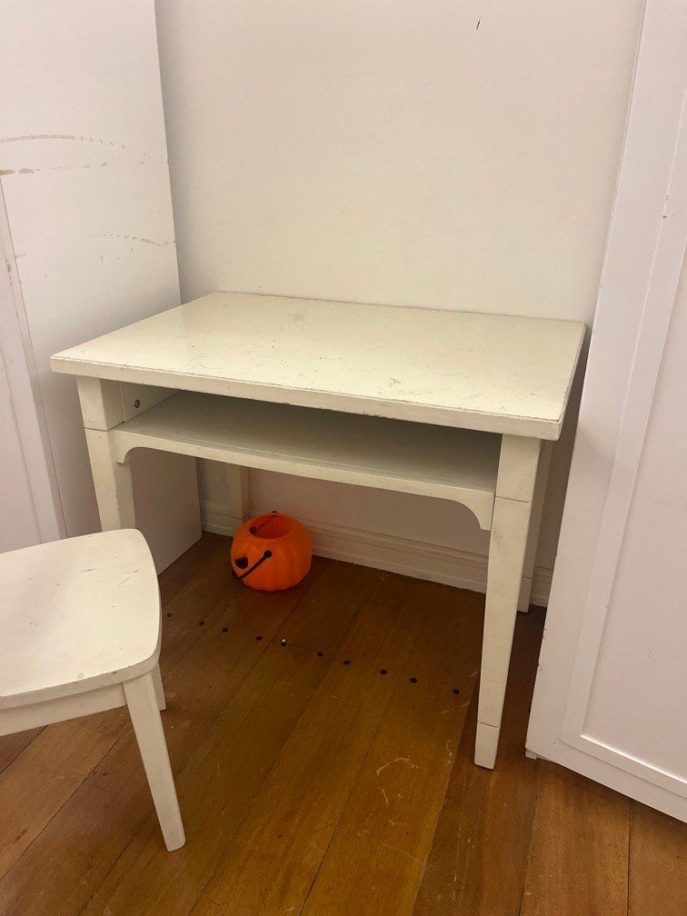 Pottery barn (Category: Tables & Sets) located in Quezon City. Submitted by portiascloset (Listing ID 1398167786, Image 3). Description: Pottery barn kiddie chair and table (wood). Needs repaint.