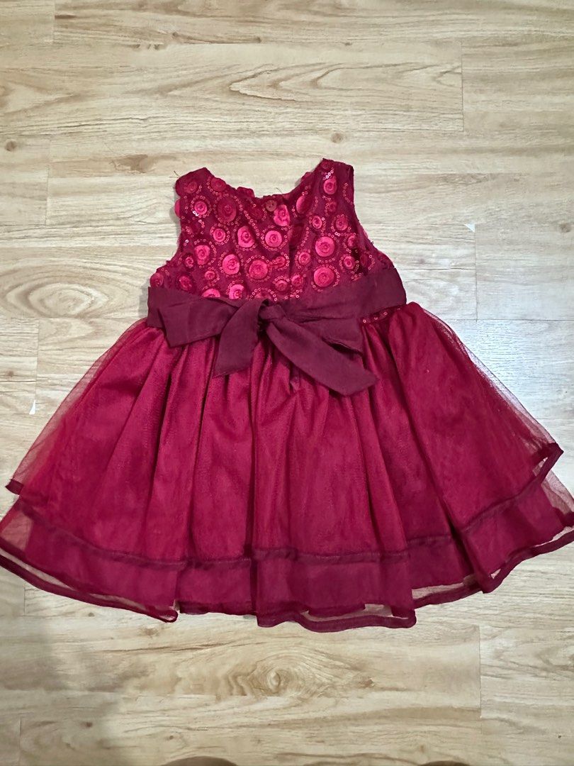 Purple Candy Dress - 12 months (Category: Babies & Kids Fashion) located in Cavite. Submitted by TumeAltas (Listing ID 1398171690, Image 2). Description: - Beautiful burgundy Candy dress - Size: 12 months - Features: - Circular sequin bodice - Layered tulle skirt - Matching waist bow - Ideal for special occasions -Perfect for Christmas outfit.