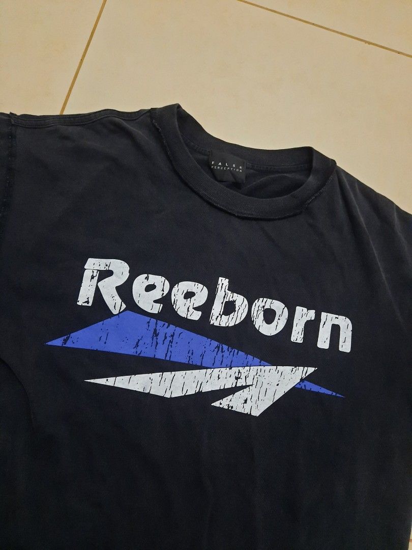 Reeborn Graphic Acid Reverse stitch T-shirt (Category: Tshirts & Polo Shirts ) located in Pasig City. Submitted by thousandthrift69 (Listing ID 1398177255, Image 2). Description: Color may vary due to lighting No issue / Need wash Excellent Condition 💎 Color rate: 9/10 Size: Large on tag ( M - L fitting ) Dimension: L28.5W22.5 Swipe right for more details ⬅️ MINE for only P250 ❤ + Shipping Message us for inquiries 📩 Follow for more.