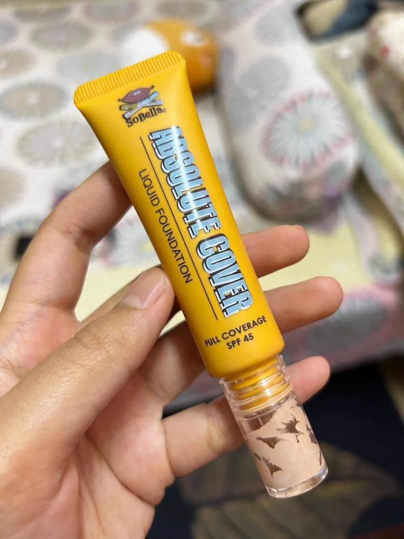 Sobella walnut code (medium light) (Category: Makeup) located in Nilai. Submitted by nrdyh45 (Listing ID 1398258836, Image 1). Description: Baru pkai 2x, but not for me. Too cool tone, baru bukak awal oct 2025.