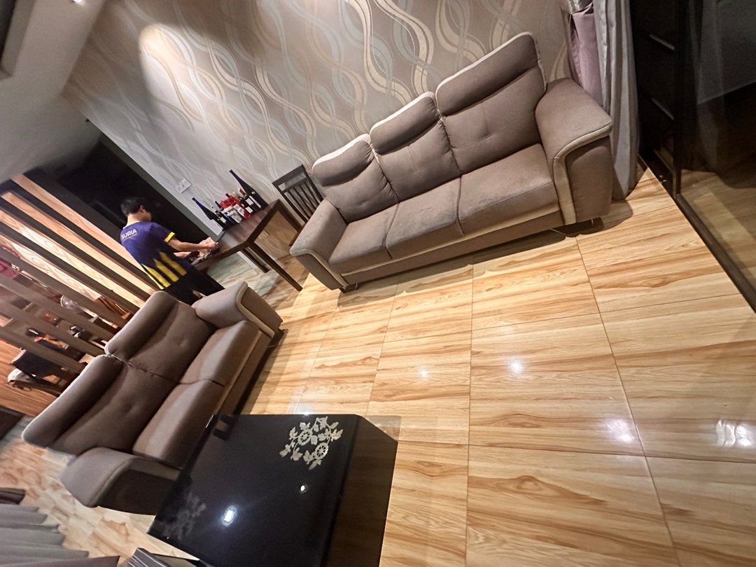 Sofas (Category: Sofas) located in Kuala Lumpur. Submitted by luxury3n (Listing ID 1398328784, Image 3). Description: 2 seaters and 3 seaters . 2 seaters 90percent good condition. 3 seaters 75percent , need some cleaning. Bought at RM4000. 3 days after payment can arrange pick up. RM99 for admin fees only. First come first serve. Wanna clear fast.