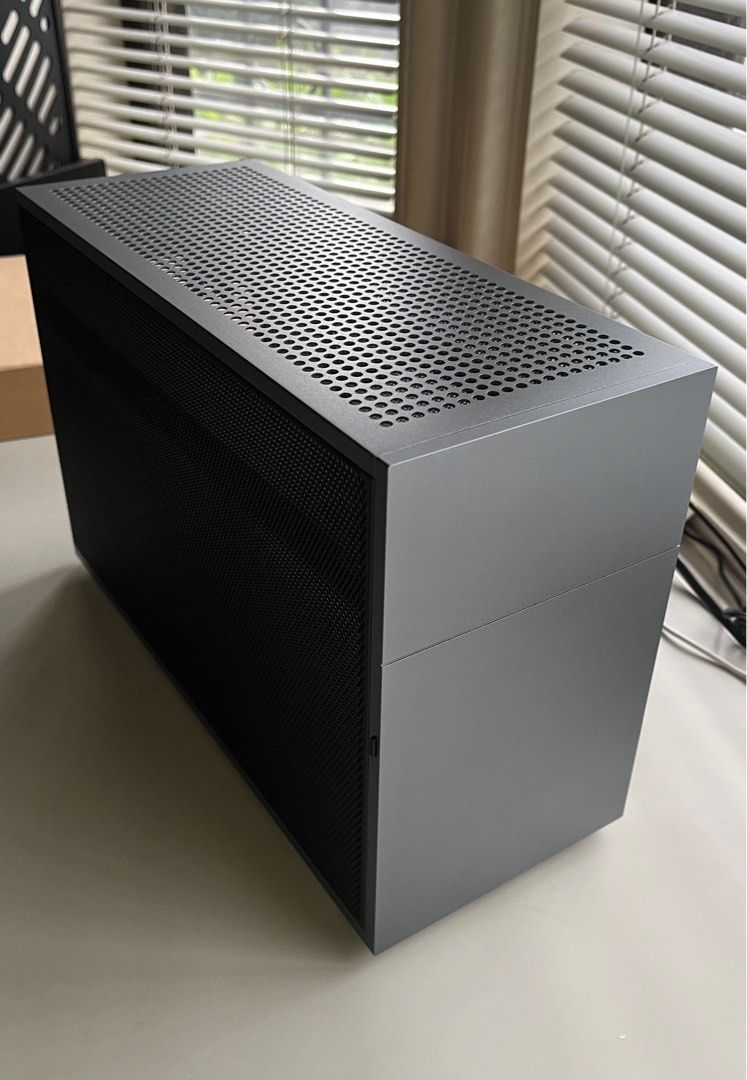 T1 Customize v2.1 SFF ITX PC Case (Category: Desktops) located in Quezon City. Submitted by pinballdreams (Listing ID 1398334539, Image 1). Description: Color optioms: Black, Silver or Titanium Includes PCIe 4.0 riser cable MOP: BDO/BPI, GCash Shipping: Lalamove, Grab, LBC, JRS Pickup location: near Gilmore LRT, Quezon City Shipping at buyer’s risk and expense .
