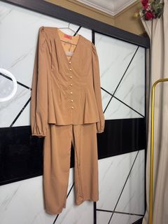 (Category: ) located in . Submitted by clothesandsuch (Listing ID 1398247932, Image 1). Description: .