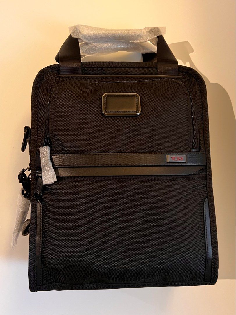 Tumi ALPHA 3 MEDIUM TRAVEL TOTE (Category: Luxury Bags & Wallets) located in Paranaque City. Submitted by verly_espera (Listing ID 1398274141, Image 1). Description: ✅ 100% Authentic & Brand New ✅ On Hand & Ready to Ship ✅ Priced Below Market Value 💯 Money-Back Guarantee if found fake or used 🏷️ Shop with Confidence — Your Satisfaction is My Top Priority. 📩 DM for Inquiries or Reservations. .