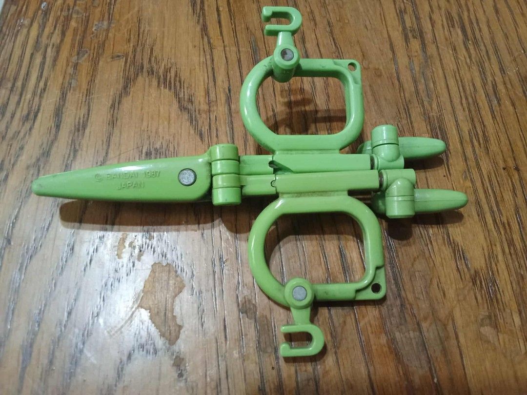 Vintage 1987 Bandai transforming robot scissors Php700. (Category: Vintage Collectibles) located in Taytay. Submitted by abeatrice77985 (Listing ID 1398173152, Image 3). Description: Vintage 1987 Bandai transforming robot scissors Php700..