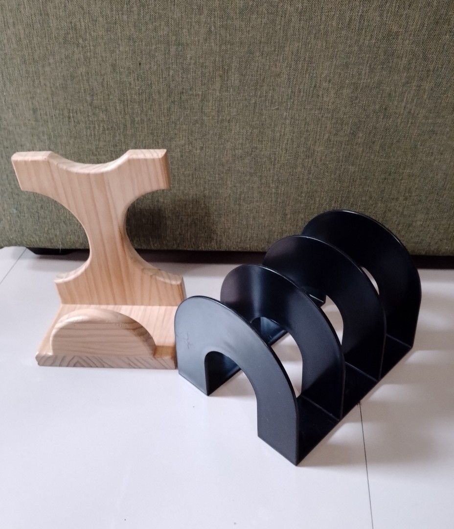 Vinyl Records Display Rack For 12" & 7" (Category: Portable Audio Accessories) located in Binangonan. Submitted by stufflikedat (Listing ID 1398193856, Image 3). Description: Vinyl records display rack for 12" & 7" (45s) wood (up to 20+ records) and sturdy black plastic material (up to 80+ 45s) both in excellent condition for 1.6k for both + shipping or delivery.