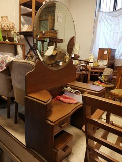 (Category: ) located in . Submitted by SecondHand_Furniture (Listing ID 1398376714, Image 1). Description: .