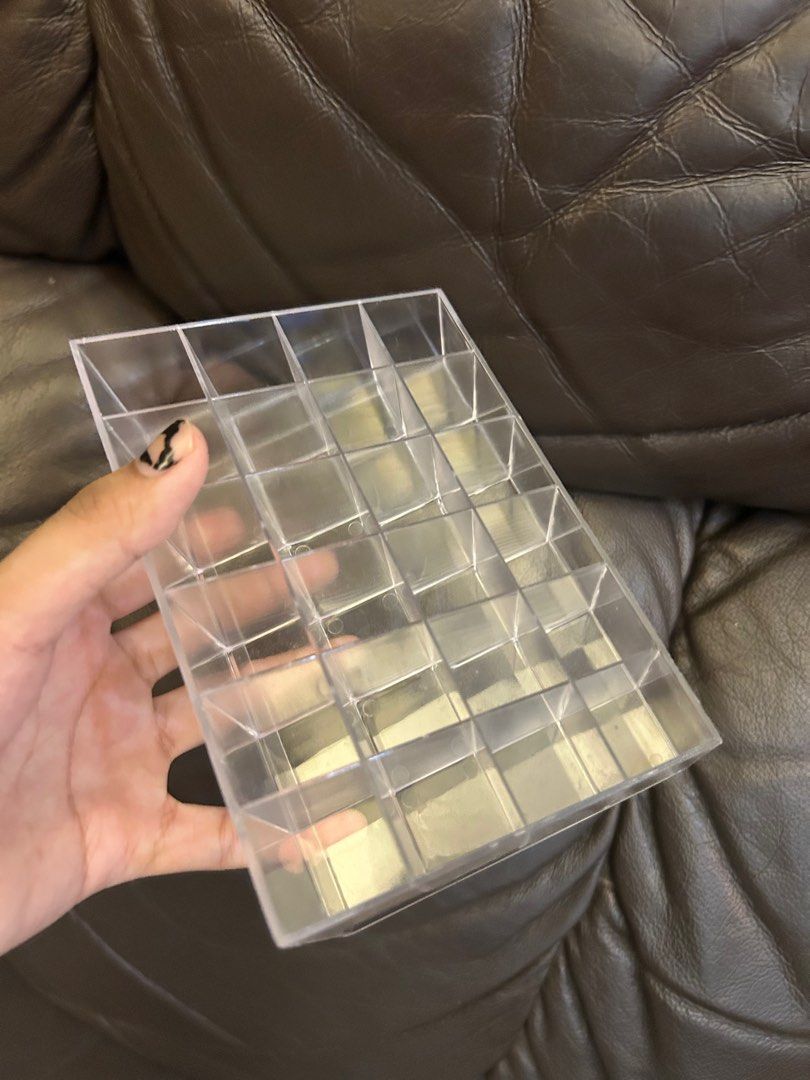 24 Slots Makeup Organizer Acrylic Display (Category: Makeup) located in Taguig. Submitted by lyeche3 (Listing ID 1398508056, Image 2). Description: Barely used, 24 slots Feel free to dm for questions .