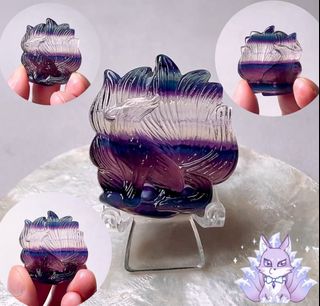 🦊 Fluorite Nine-Tailed Fox 💖 $88 with Stand ❤️ This size is perfect to place on your office desk to attract good interpersonal relationships, lucky person's fortune, harmonious relationships with colleagues, and also help improve work efficiency ❤️ The tail shape of this piece is so beautiful 😻 😻 The nine-tailed fox attracts people, romance, increases charm, prevents第三者 interference, brings positive love energy and avoids bad relationships, attracts wealth ❤️64205029609091110