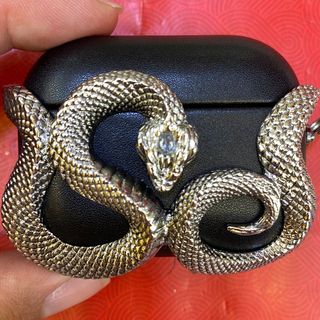 (Category: ) located in . Submitted by tweetygotbigbird (Listing ID 1398394234, Image 1). Description: .