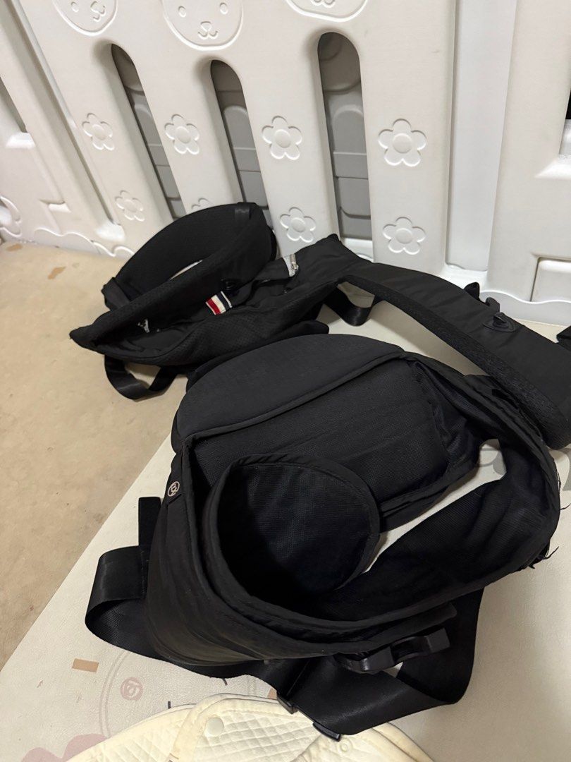 Bebear aX Foldable Aluminum Hip Seat Carrier (Category: Carriers & Slings) located in Taguig. Submitted by niccaoh (Listing ID 1398468955, Image 3). Description: Condition: Gently used and in very good condition ✅ Comfortable and sturdy aluminum frame ✅ Foldable and travel-friendly ✅ All straps, buckles, and seat parts intact ⚠️ Minor flaw: No zipper on side pocket (doesn’t affect use) RFS: Not using anymore.