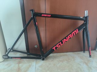 (Category: ) located in . Submitted by lookingforbikes2 (Listing ID 1398360237, Image 1). Description: .