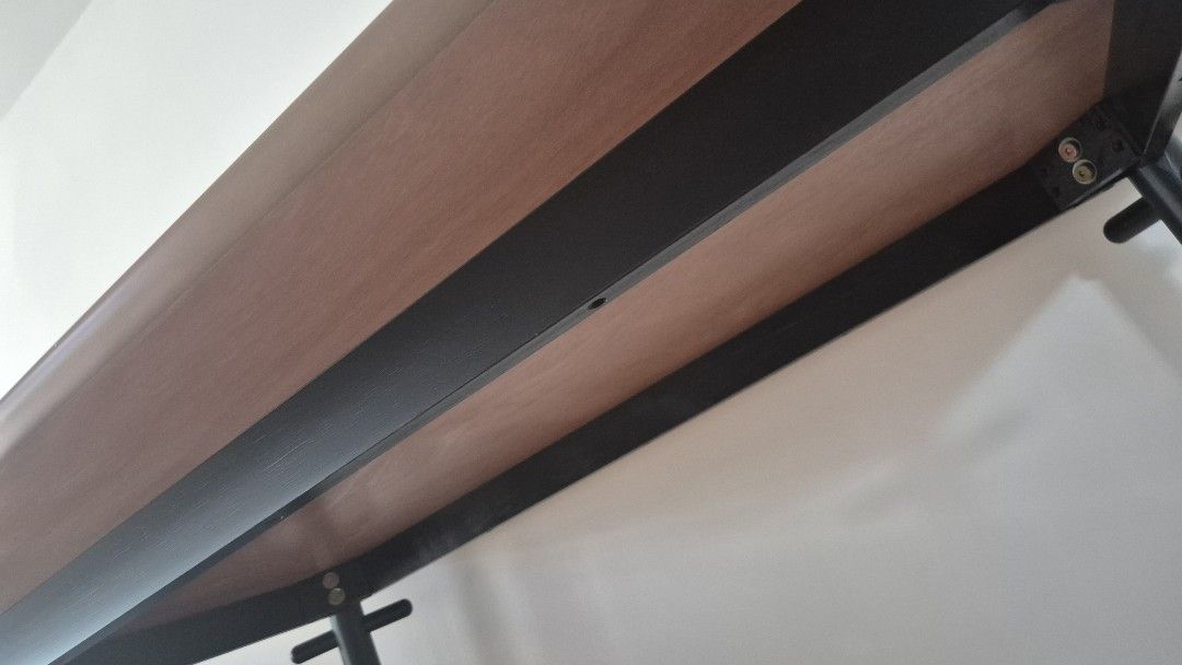 Dining Table (Category: Tables & Sets) located in Singapore. Submitted by zeefie (Listing ID 1398394302, Image 2). Description: 1.4 x 0.8m dining table not for fussy buyers there's some stain and scratches. bought from comfort furniture at $400 collect asap.