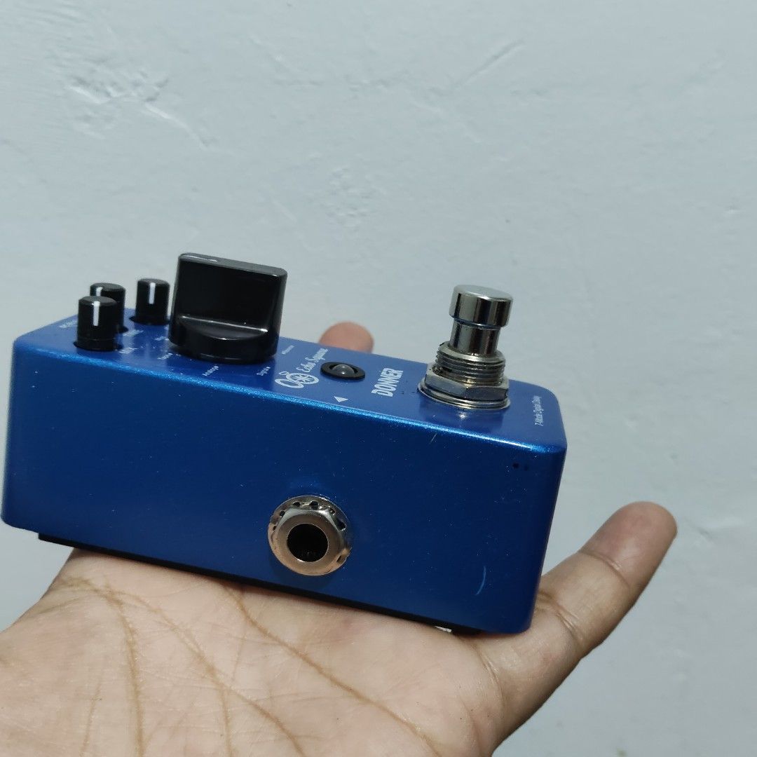 Donner 7 modes original sound retention ECHO SQUARE (Category: Musical Instruments) located in Catbalogan. Submitted by jpnsrpls (Listing ID 1398504149, Image 2). Description: 🎸 For Sale: Donner Echo Square Digital Delay Pedal 💙 7 delay modes to craft the perfect echo for your tone! Compact, durable, and perfect for any pedalboard setup. ✅ Tested and working 💡 Great for guitarists who love creative sound effects 💰 Prices are posted in the pic