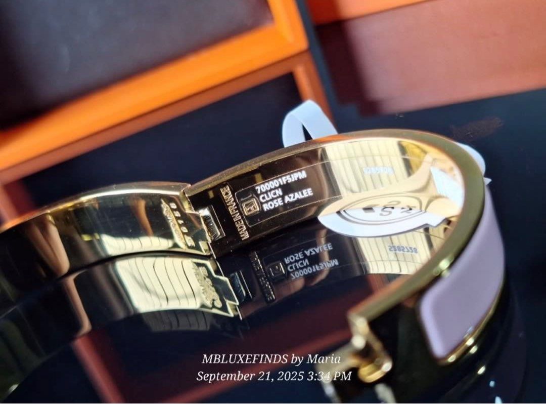 HERMES CLIC CLAC CADENAS BANGLE PM SIZE (Category: Luxury Accessories) located in San Juan City. Submitted by kleankloset (Listing ID 1398517336, Image 2). Description: bought for 3500 here on carou comes with complete inclusion. rfs: realized it’s not my style !.