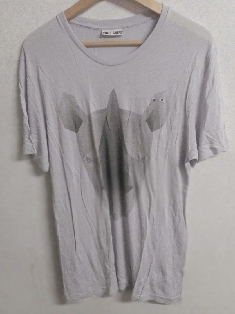 Italian tshirts (Category: Shirts) located in Bulacan. Submitted by ely46 (Listing ID 1398521076, Image 1). Description: used only once.bought in italy..